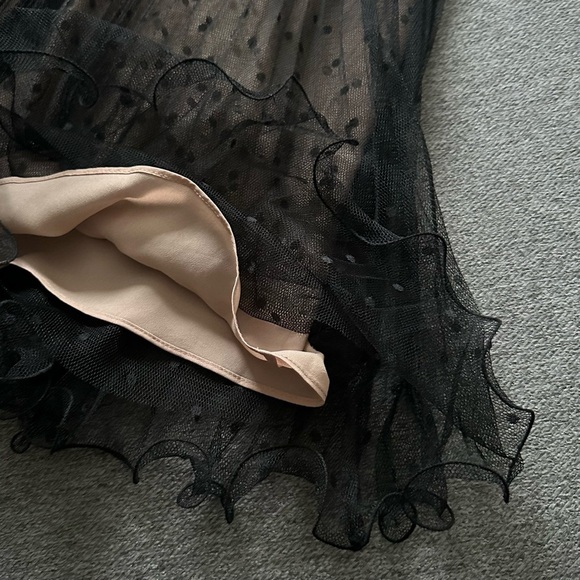 BCBGMaxAzria Black Mess Off The Shoulder Polka Dot Dress Size 6 - Picture 8 of 10